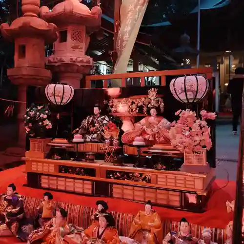 座間神社の{uncategorized: "未分類", other: "その他", undefined: "問題あり", building: "その他建物", grave: "お墓", sacred_gate: "鳥居", guardian: "狛犬", statue: "像", buddha: "仏像", history: "歴史", nature: "自然", garden: "庭園", animal: "動物", pagoda: "塔", temizu: "手水舎", mountain_gate: "山門・神門", sanctuary: "本殿・本堂", subordinate: "末社・摂社", art: "芸術", scenery: "景色", jizo: "地蔵", ema: "絵馬", goshuin: "御朱印", omikuji: "おみくじ", items: "授与品その他", amulet: "お守り", goshuincho: "御朱印帳", eats: "食事", festival: "お祭り", votive_dance: "神楽", shichigosan: "七五三参", wedding: "結婚式", experience: "体験その他", initially: "初詣", around: "周辺", anti_infection: "感染症対策"}
