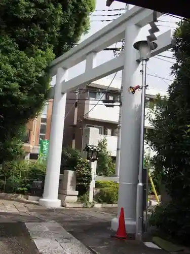 新宿下落合氷川神社の鳥居