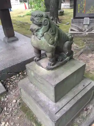 三囲神社の狛犬