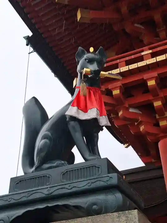 伏見稲荷大社の{uncategorized: "未分類", other: "その他", undefined: "問題あり", building: "その他建物", grave: "お墓", sacred_gate: "鳥居", guardian: "狛犬", statue: "像", buddha: "仏像", history: "歴史", nature: "自然", garden: "庭園", animal: "動物", pagoda: "塔", temizu: "手水舎", mountain_gate: "山門・神門", sanctuary: "本殿・本堂", subordinate: "末社・摂社", art: "芸術", scenery: "景色", jizo: "地蔵", ema: "絵馬", goshuin: "御朱印", omikuji: "おみくじ", items: "授与品その他", amulet: "お守り", goshuincho: "御朱印帳", eats: "食事", festival: "お祭り", votive_dance: "神楽", shichigosan: "七五三参", wedding: "結婚式", experience: "体験その他", initially: "初詣", around: "周辺", anti_infection: "感染症対策"}