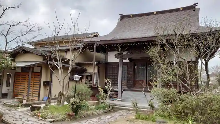 教恩寺の本殿・本堂