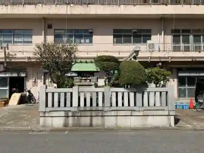 佃住吉神社晴海分社の{uncategorized: "未分類", other: "その他", undefined: "問題あり", building: "その他建物", grave: "お墓", sacred_gate: "鳥居", guardian: "狛犬", statue: "像", buddha: "仏像", history: "歴史", nature: "自然", garden: "庭園", animal: "動物", pagoda: "塔", temizu: "手水舎", mountain_gate: "山門・神門", sanctuary: "本殿・本堂", subordinate: "末社・摂社", art: "芸術", scenery: "景色", jizo: "地蔵", ema: "絵馬", goshuin: "御朱印", omikuji: "おみくじ", items: "授与品その他", amulet: "お守り", goshuincho: "御朱印帳", eats: "食事", festival: "お祭り", votive_dance: "神楽", shichigosan: "七五三参", wedding: "結婚式", experience: "体験その他", initially: "初詣", around: "周辺", anti_infection: "感染症対策"}