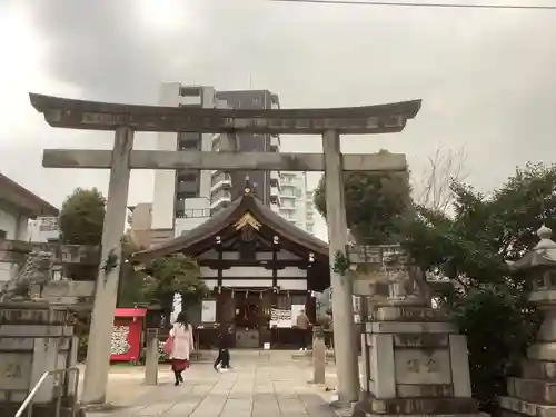 三輪神社の鳥居