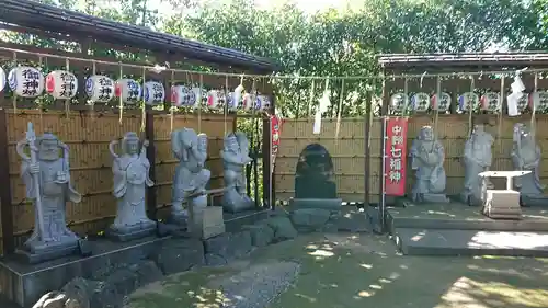 中野沼袋氷川神社の像