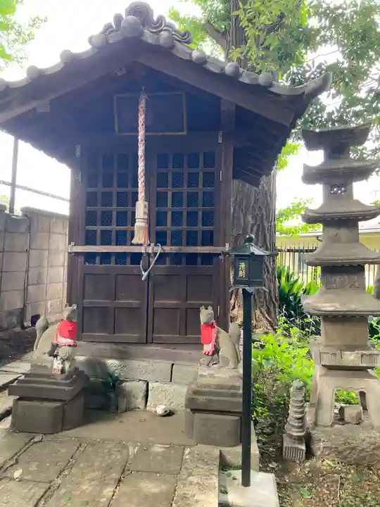 澤蔵司稲荷(慈眼院)の本殿・本堂