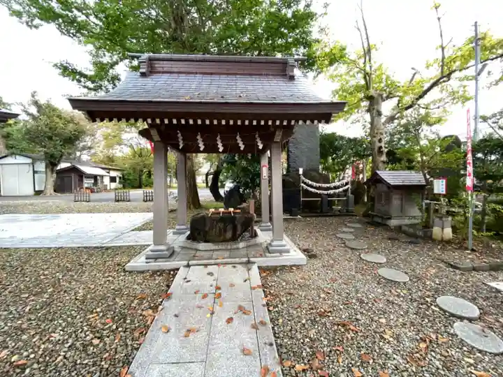 三皇熊野神社本宮の手水舎