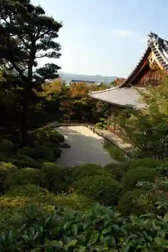 金福寺の建物その他