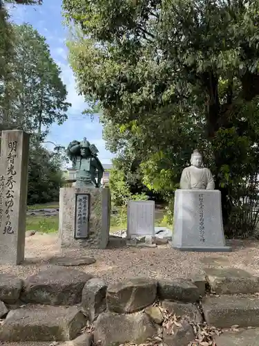 一日市場八幡神社の像