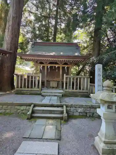 白山比咩神社の{uncategorized: "未分類", other: "その他", undefined: "問題あり", building: "その他建物", grave: "お墓", sacred_gate: "鳥居", guardian: "狛犬", statue: "像", buddha: "仏像", history: "歴史", nature: "自然", garden: "庭園", animal: "動物", pagoda: "塔", temizu: "手水舎", mountain_gate: "山門・神門", sanctuary: "本殿・本堂", subordinate: "末社・摂社", art: "芸術", scenery: "景色", jizo: "地蔵", ema: "絵馬", goshuin: "御朱印", omikuji: "おみくじ", items: "授与品その他", amulet: "お守り", goshuincho: "御朱印帳", eats: "食事", festival: "お祭り", votive_dance: "神楽", shichigosan: "七五三参", wedding: "結婚式", experience: "体験その他", initially: "初詣", around: "周辺", anti_infection: "感染症対策"}