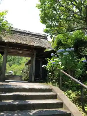 東慶寺の山門・神門
