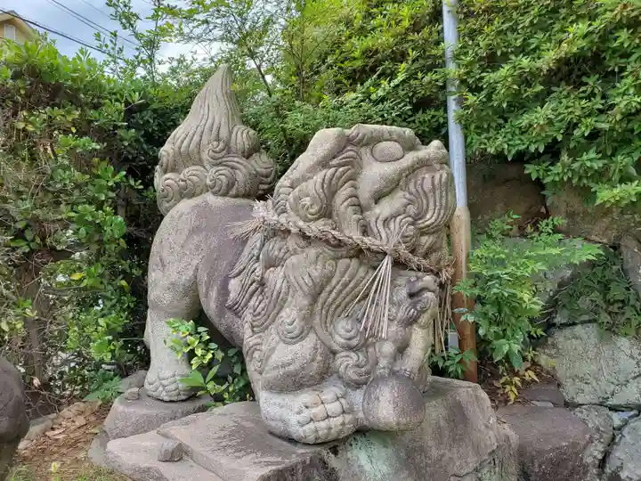 森・深江・青木 総氏神 稲荷神社の狛犬