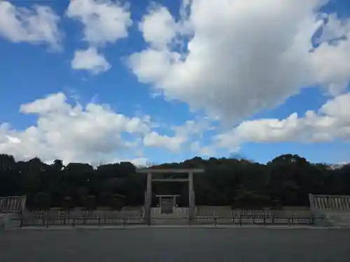 神武天皇陵（畝傍山東北陵）(奈良県)