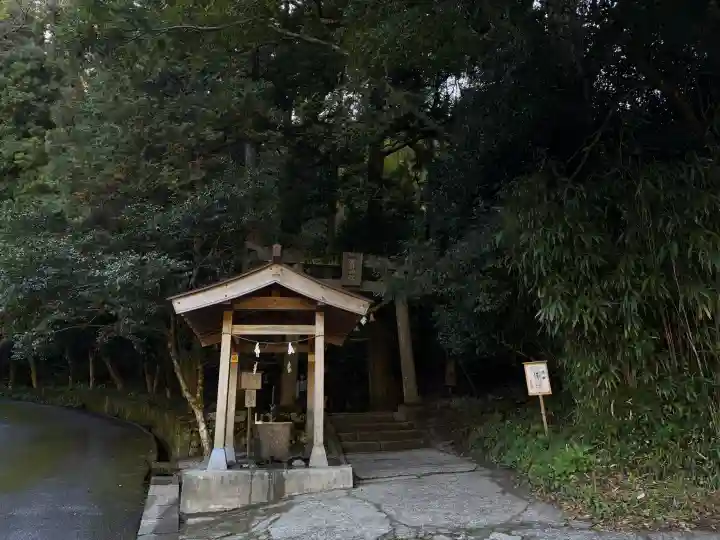 金持神社の{uncategorized: "未分類", other: "その他", undefined: "問題あり", building: "その他建物", grave: "お墓", sacred_gate: "鳥居", guardian: "狛犬", statue: "像", buddha: "仏像", history: "歴史", nature: "自然", garden: "庭園", animal: "動物", pagoda: "塔", temizu: "手水舎", mountain_gate: "山門・神門", sanctuary: "本殿・本堂", subordinate: "末社・摂社", art: "芸術", scenery: "景色", jizo: "地蔵", ema: "絵馬", goshuin: "御朱印", omikuji: "おみくじ", items: "授与品その他", amulet: "お守り", goshuincho: "御朱印帳", eats: "食事", festival: "お祭り", votive_dance: "神楽", shichigosan: "七五三参", wedding: "結婚式", experience: "体験その他", initially: "初詣", around: "周辺", anti_infection: "感染症対策"}