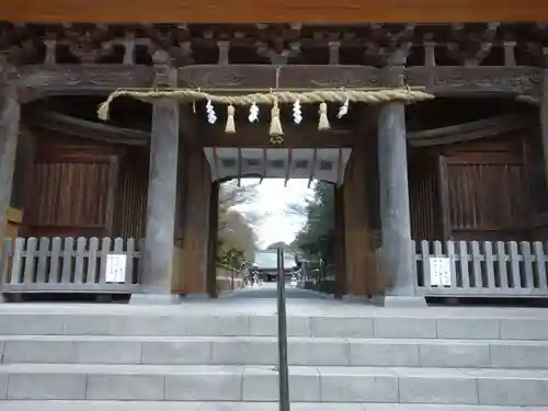 健軍神社の山門