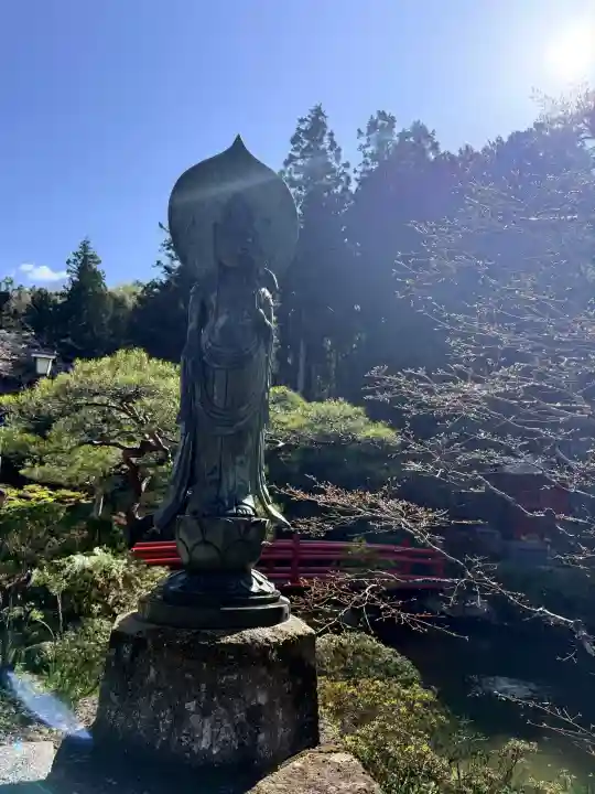 大谷寺の{uncategorized: "未分類", other: "その他", undefined: "問題あり", building: "その他建物", grave: "お墓", sacred_gate: "鳥居", guardian: "狛犬", statue: "像", buddha: "仏像", history: "歴史", nature: "自然", garden: "庭園", animal: "動物", pagoda: "塔", temizu: "手水舎", mountain_gate: "山門・神門", sanctuary: "本殿・本堂", subordinate: "末社・摂社", art: "芸術", scenery: "景色", jizo: "地蔵", ema: "絵馬", goshuin: "御朱印", omikuji: "おみくじ", items: "授与品その他", amulet: "お守り", goshuincho: "御朱印帳", eats: "食事", festival: "お祭り", votive_dance: "神楽", shichigosan: "七五三参", wedding: "結婚式", experience: "体験その他", initially: "初詣", around: "周辺", anti_infection: "感染症対策"}