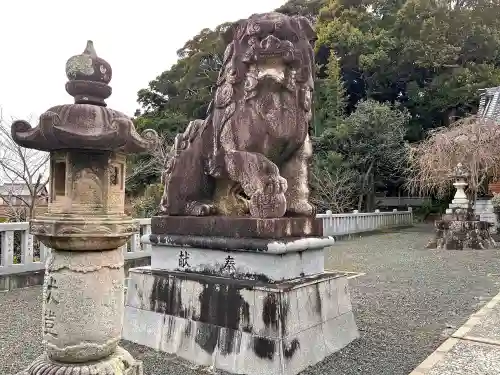 二宮神社の狛犬