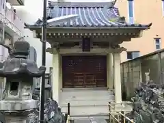行成稲荷神社の本殿