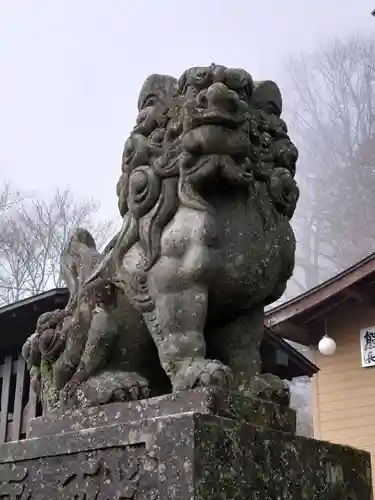 熊野皇大神社の狛犬