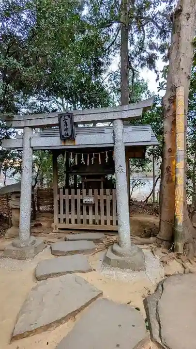検見川神社の末社・摂社