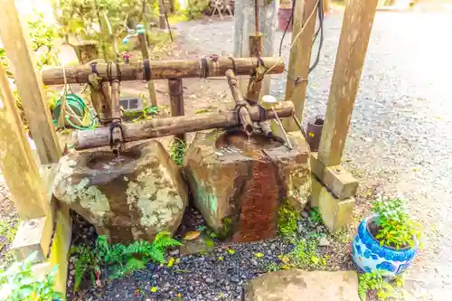 坪沼八幡神社の手水舎