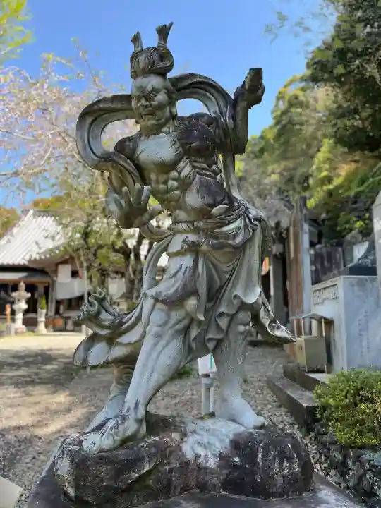 鯖大師本坊の{uncategorized: "未分類", other: "その他", undefined: "問題あり", building: "その他建物", grave: "お墓", sacred_gate: "鳥居", guardian: "狛犬", statue: "像", buddha: "仏像", history: "歴史", nature: "自然", garden: "庭園", animal: "動物", pagoda: "塔", temizu: "手水舎", mountain_gate: "山門・神門", sanctuary: "本殿・本堂", subordinate: "末社・摂社", art: "芸術", scenery: "景色", jizo: "地蔵", ema: "絵馬", goshuin: "御朱印", omikuji: "おみくじ", items: "授与品その他", amulet: "お守り", goshuincho: "御朱印帳", eats: "食事", festival: "お祭り", votive_dance: "神楽", shichigosan: "七五三参", wedding: "結婚式", experience: "体験その他", initially: "初詣", around: "周辺", anti_infection: "感染症対策"}