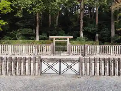 後鳥羽天皇・順徳天皇　大原陵(京都府)