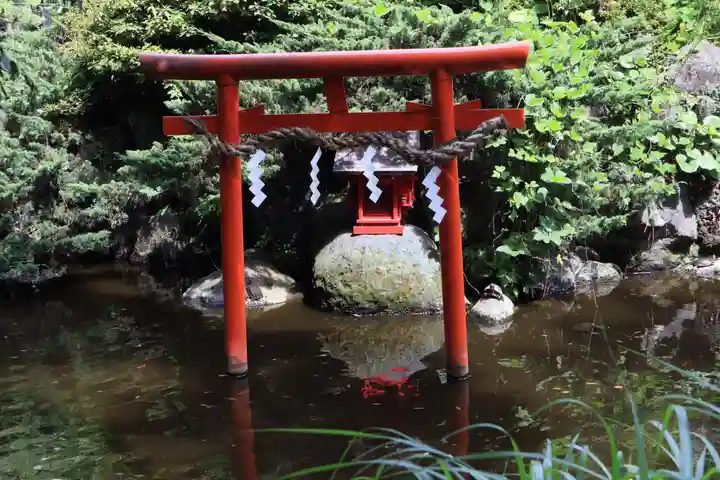 平塚八幡宮の鳥居