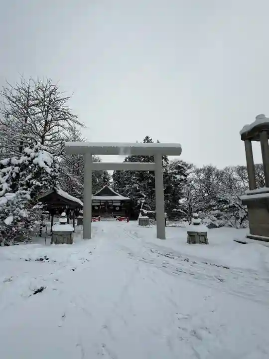 秋葉神社の{uncategorized: "未分類", other: "その他", undefined: "問題あり", building: "その他建物", grave: "お墓", sacred_gate: "鳥居", guardian: "狛犬", statue: "像", buddha: "仏像", history: "歴史", nature: "自然", garden: "庭園", animal: "動物", pagoda: "塔", temizu: "手水舎", mountain_gate: "山門・神門", sanctuary: "本殿・本堂", subordinate: "末社・摂社", art: "芸術", scenery: "景色", jizo: "地蔵", ema: "絵馬", goshuin: "御朱印", omikuji: "おみくじ", items: "授与品その他", amulet: "お守り", goshuincho: "御朱印帳", eats: "食事", festival: "お祭り", votive_dance: "神楽", shichigosan: "七五三参", wedding: "結婚式", experience: "体験その他", initially: "初詣", around: "周辺", anti_infection: "感染症対策"}