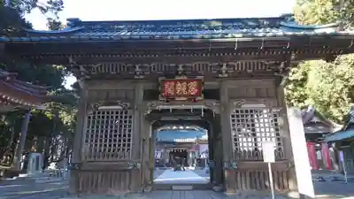 久遠寺の山門・神門