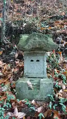 菅東山出世稲荷神社の末社・摂社