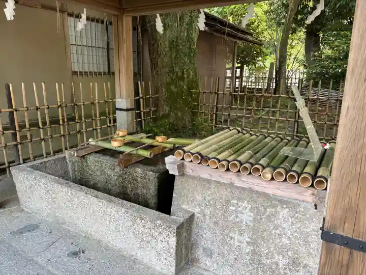 梨木神社の{uncategorized: "未分類", other: "その他", undefined: "問題あり", building: "その他建物", grave: "お墓", sacred_gate: "鳥居", guardian: "狛犬", statue: "像", buddha: "仏像", history: "歴史", nature: "自然", garden: "庭園", animal: "動物", pagoda: "塔", temizu: "手水舎", mountain_gate: "山門・神門", sanctuary: "本殿・本堂", subordinate: "末社・摂社", art: "芸術", scenery: "景色", jizo: "地蔵", ema: "絵馬", goshuin: "御朱印", omikuji: "おみくじ", items: "授与品その他", amulet: "お守り", goshuincho: "御朱印帳", eats: "食事", festival: "お祭り", votive_dance: "神楽", shichigosan: "七五三参", wedding: "結婚式", experience: "体験その他", initially: "初詣", around: "周辺", anti_infection: "感染症対策"}