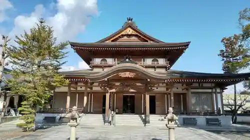 誕生寺の本殿