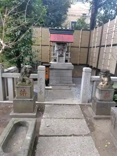 七社神社の{uncategorized: "未分類", other: "その他", undefined: "問題あり", building: "その他建物", grave: "お墓", sacred_gate: "鳥居", guardian: "狛犬", statue: "像", buddha: "仏像", history: "歴史", nature: "自然", garden: "庭園", animal: "動物", pagoda: "塔", temizu: "手水舎", mountain_gate: "山門・神門", sanctuary: "本殿・本堂", subordinate: "末社・摂社", art: "芸術", scenery: "景色", jizo: "地蔵", ema: "絵馬", goshuin: "御朱印", omikuji: "おみくじ", items: "授与品その他", amulet: "お守り", goshuincho: "御朱印帳", eats: "食事", festival: "お祭り", votive_dance: "神楽", shichigosan: "七五三参", wedding: "結婚式", experience: "体験その他", initially: "初詣", around: "周辺", anti_infection: "感染症対策"}