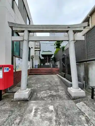 石上神社の{uncategorized: "未分類", other: "その他", undefined: "問題あり", building: "その他建物", grave: "お墓", sacred_gate: "鳥居", guardian: "狛犬", statue: "像", buddha: "仏像", history: "歴史", nature: "自然", garden: "庭園", animal: "動物", pagoda: "塔", temizu: "手水舎", mountain_gate: "山門・神門", sanctuary: "本殿・本堂", subordinate: "末社・摂社", art: "芸術", scenery: "景色", jizo: "地蔵", ema: "絵馬", goshuin: "御朱印", omikuji: "おみくじ", items: "授与品その他", amulet: "お守り", goshuincho: "御朱印帳", eats: "食事", festival: "お祭り", votive_dance: "神楽", shichigosan: "七五三参", wedding: "結婚式", experience: "体験その他", initially: "初詣", around: "周辺", anti_infection: "感染症対策"}