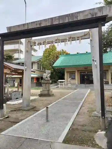 八王子神社　春日神社の鳥居