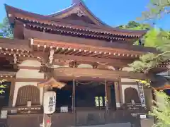 目の霊山　油山寺の本殿