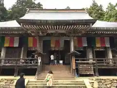 宝珠山 立石寺の本殿