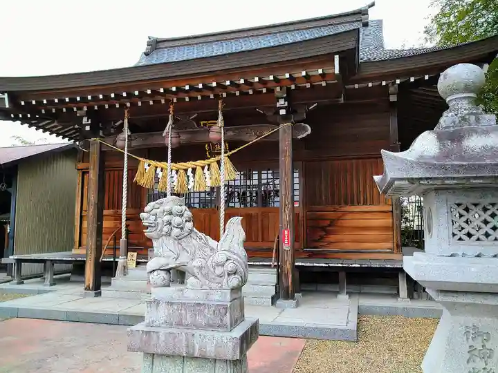 諏訪神社の本殿・本堂
