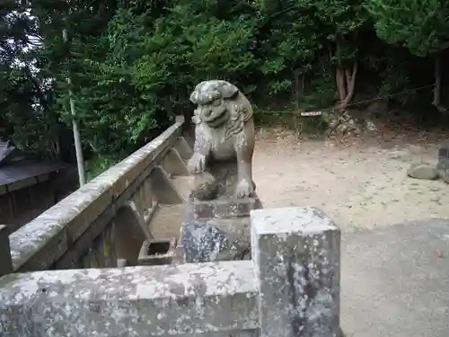 御霊神社の狛犬