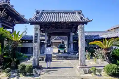 長寿寺（長壽寺）の{uncategorized: "未分類", other: "その他", undefined: "問題あり", building: "その他建物", grave: "お墓", sacred_gate: "鳥居", guardian: "狛犬", statue: "像", buddha: "仏像", history: "歴史", nature: "自然", garden: "庭園", animal: "動物", pagoda: "塔", temizu: "手水舎", mountain_gate: "山門・神門", sanctuary: "本殿・本堂", subordinate: "末社・摂社", art: "芸術", scenery: "景色", jizo: "地蔵", ema: "絵馬", goshuin: "御朱印", omikuji: "おみくじ", items: "授与品その他", amulet: "お守り", goshuincho: "御朱印帳", eats: "食事", festival: "お祭り", votive_dance: "神楽", shichigosan: "七五三参", wedding: "結婚式", experience: "体験その他", initially: "初詣", around: "周辺", anti_infection: "感染症対策"}