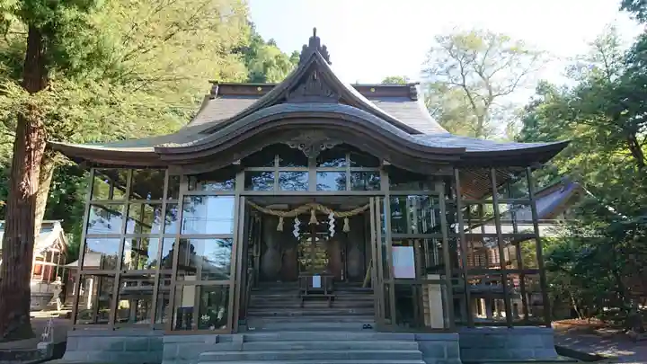 金剱宮の本殿・本堂