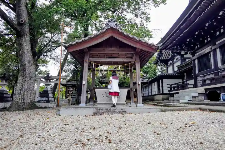 和泉八劔神社の手水舎