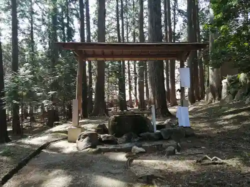 尾高山 観音堂の手水舎