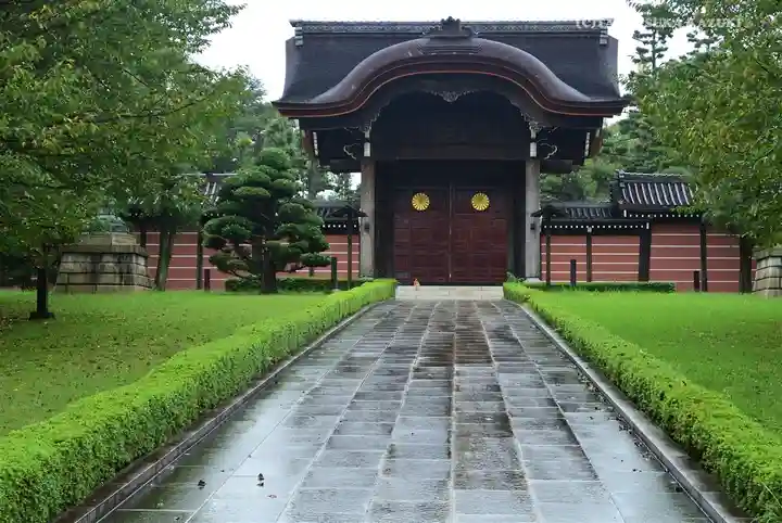 総持寺の山門・神門