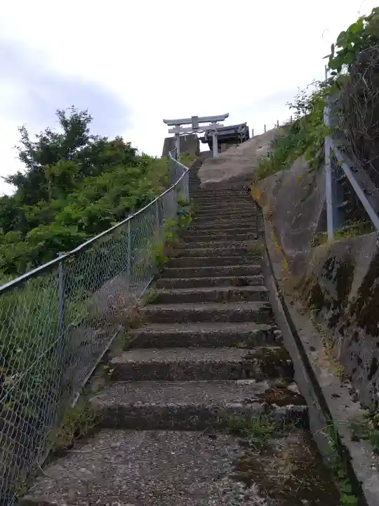 美保神社の{uncategorized: "未分類", other: "その他", undefined: "問題あり", building: "その他建物", grave: "お墓", sacred_gate: "鳥居", guardian: "狛犬", statue: "像", buddha: "仏像", history: "歴史", nature: "自然", garden: "庭園", animal: "動物", pagoda: "塔", temizu: "手水舎", mountain_gate: "山門・神門", sanctuary: "本殿・本堂", subordinate: "末社・摂社", art: "芸術", scenery: "景色", jizo: "地蔵", ema: "絵馬", goshuin: "御朱印", omikuji: "おみくじ", items: "授与品その他", amulet: "お守り", goshuincho: "御朱印帳", eats: "食事", festival: "お祭り", votive_dance: "神楽", shichigosan: "七五三参", wedding: "結婚式", experience: "体験その他", initially: "初詣", around: "周辺", anti_infection: "感染症対策"}