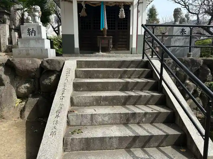 鎮宅霊符社の{uncategorized: "未分類", other: "その他", undefined: "問題あり", building: "その他建物", grave: "お墓", sacred_gate: "鳥居", guardian: "狛犬", statue: "像", buddha: "仏像", history: "歴史", nature: "自然", garden: "庭園", animal: "動物", pagoda: "塔", temizu: "手水舎", mountain_gate: "山門・神門", sanctuary: "本殿・本堂", subordinate: "末社・摂社", art: "芸術", scenery: "景色", jizo: "地蔵", ema: "絵馬", goshuin: "御朱印", omikuji: "おみくじ", items: "授与品その他", amulet: "お守り", goshuincho: "御朱印帳", eats: "食事", festival: "お祭り", votive_dance: "神楽", shichigosan: "七五三参", wedding: "結婚式", experience: "体験その他", initially: "初詣", around: "周辺", anti_infection: "感染症対策"}