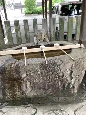 羊神社の手水舎