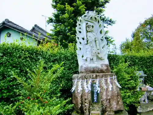 御嶽山神社の仏像