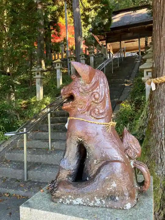 八王子神社の狛犬