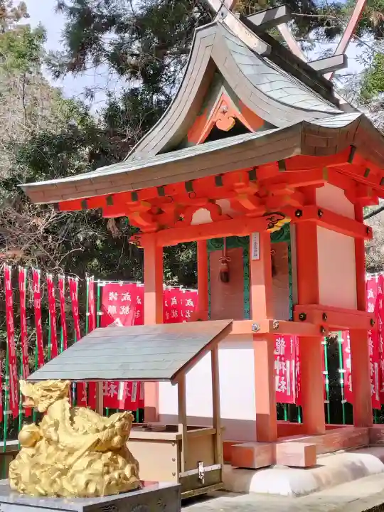 春日大社金龍神社(禁裡殿)の{uncategorized: "未分類", other: "その他", undefined: "問題あり", building: "その他建物", grave: "お墓", sacred_gate: "鳥居", guardian: "狛犬", statue: "像", buddha: "仏像", history: "歴史", nature: "自然", garden: "庭園", animal: "動物", pagoda: "塔", temizu: "手水舎", mountain_gate: "山門・神門", sanctuary: "本殿・本堂", subordinate: "末社・摂社", art: "芸術", scenery: "景色", jizo: "地蔵", ema: "絵馬", goshuin: "御朱印", omikuji: "おみくじ", items: "授与品その他", amulet: "お守り", goshuincho: "御朱印帳", eats: "食事", festival: "お祭り", votive_dance: "神楽", shichigosan: "七五三参", wedding: "結婚式", experience: "体験その他", initially: "初詣", around: "周辺", anti_infection: "感染症対策"}